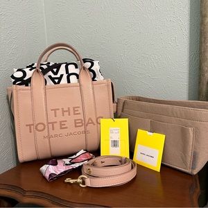 Marc Jacobs The Tote Bag